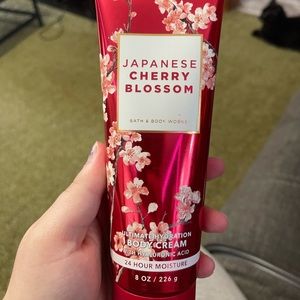 Bath and Body Works Japanese Cherry Blossom Body Crème